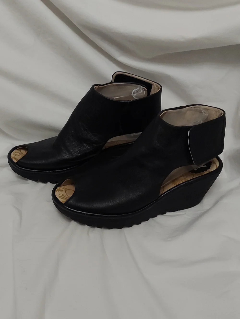 Fly London Yone black leather peep-toe wedge platform sandals Womens 40